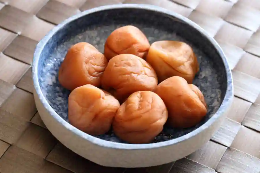 umeboshi: fermented plums